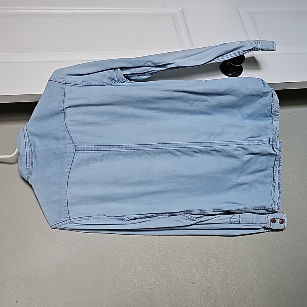 Wrangler button-up - Picture 3 of 3